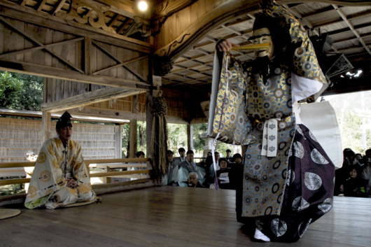 翁の舞い：浦嶋神社延年祭