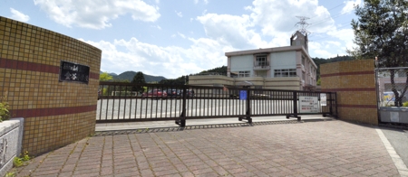 金谷小学校(猪野々)