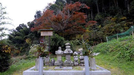 和泉式部の墓と伝わる(宮津市山中)