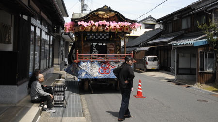 芸屋台。これは三輪山