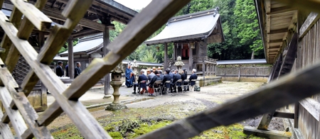 島万神社の大祭