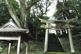 闇見神社(三方町成願寺)