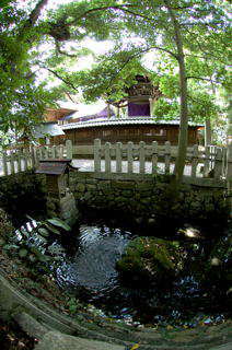 弥加宜神社と杜清水